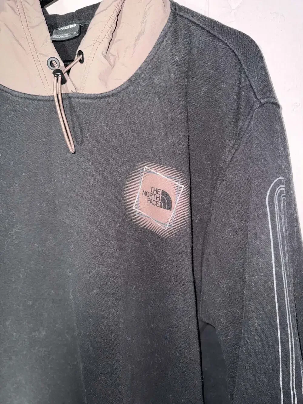 The North Face Mens Black Graphic Pullover Hoodie With Contrast Nylon Hood